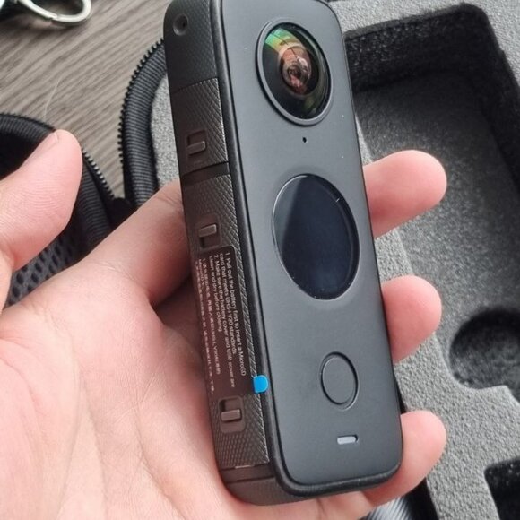 Insta360 X2 Bundle - Picture 5 of 6